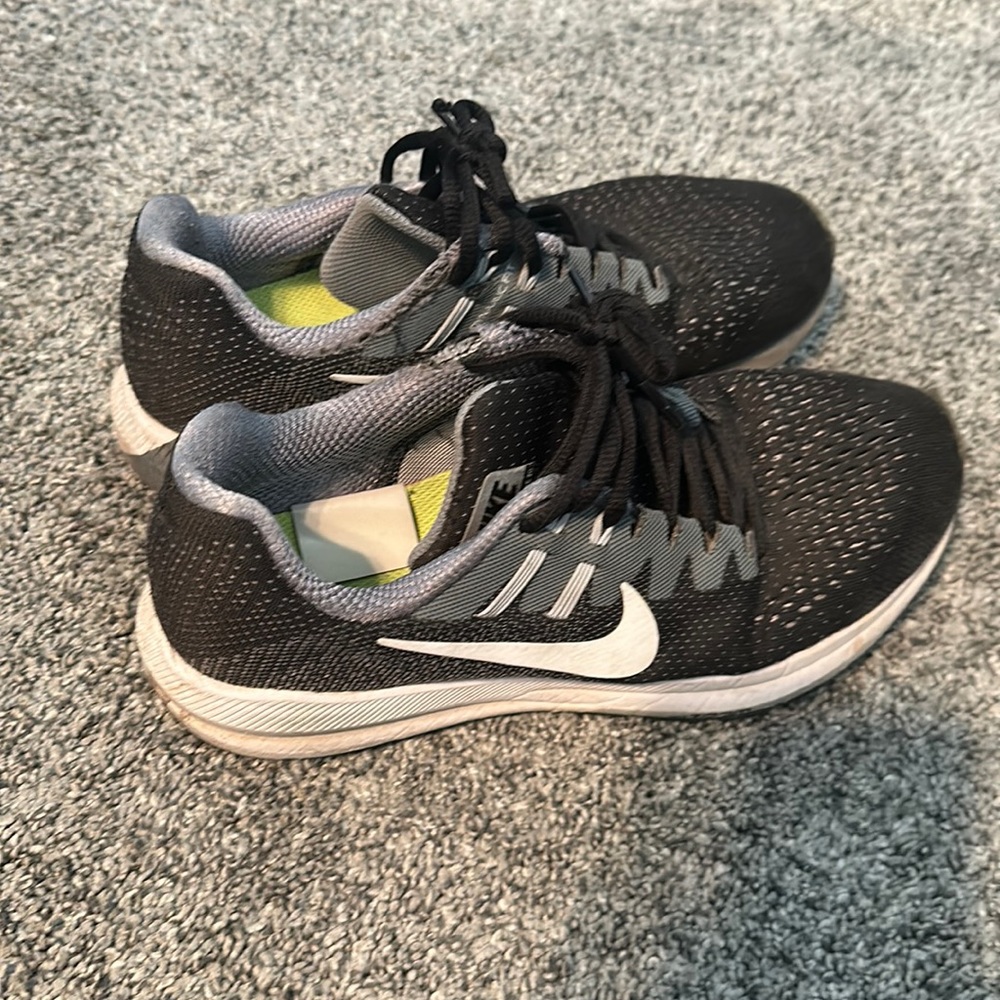 Nike Zoom Structure 20